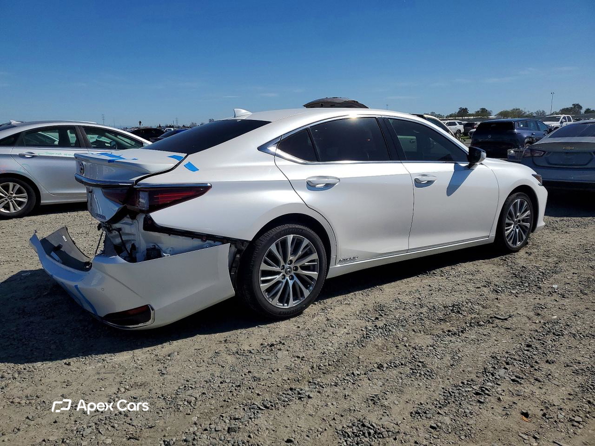 Lexus ES 2021