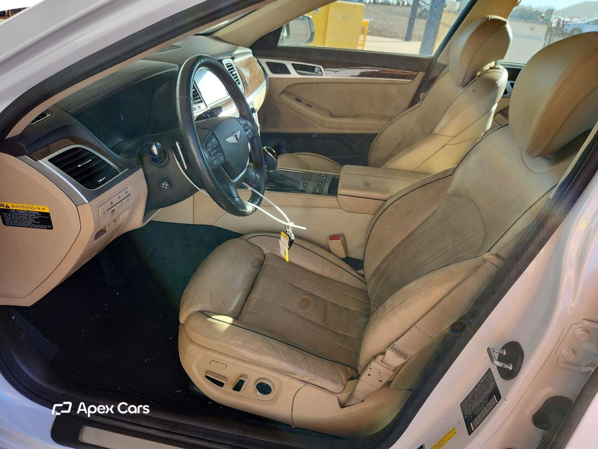 Hyundai Genesis 2015