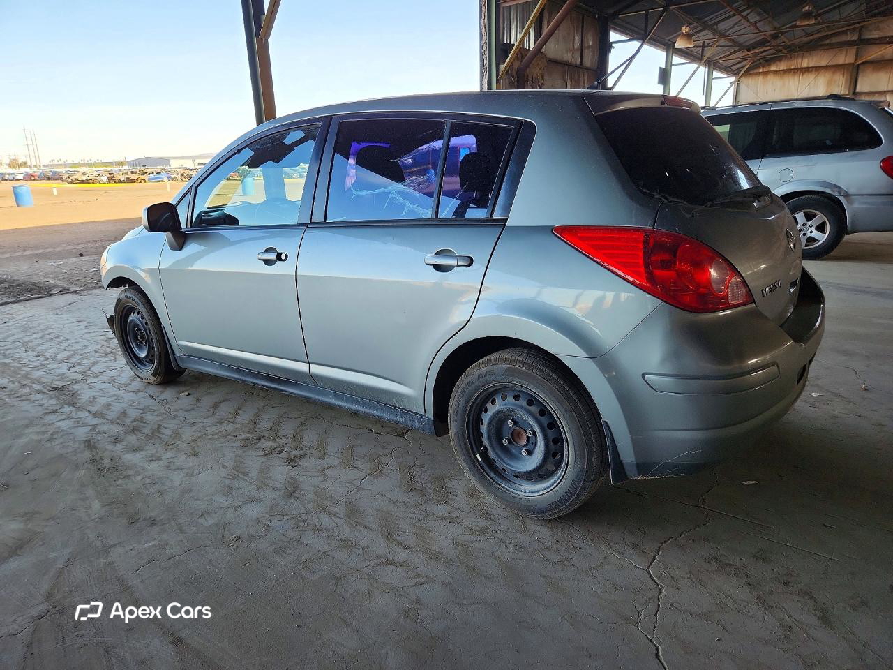 Nissan Versa 2011