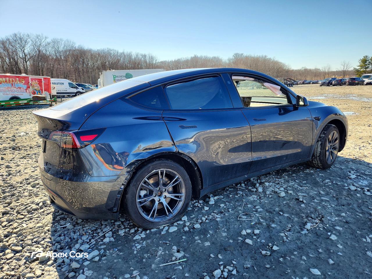 Tesla Model Y 2025