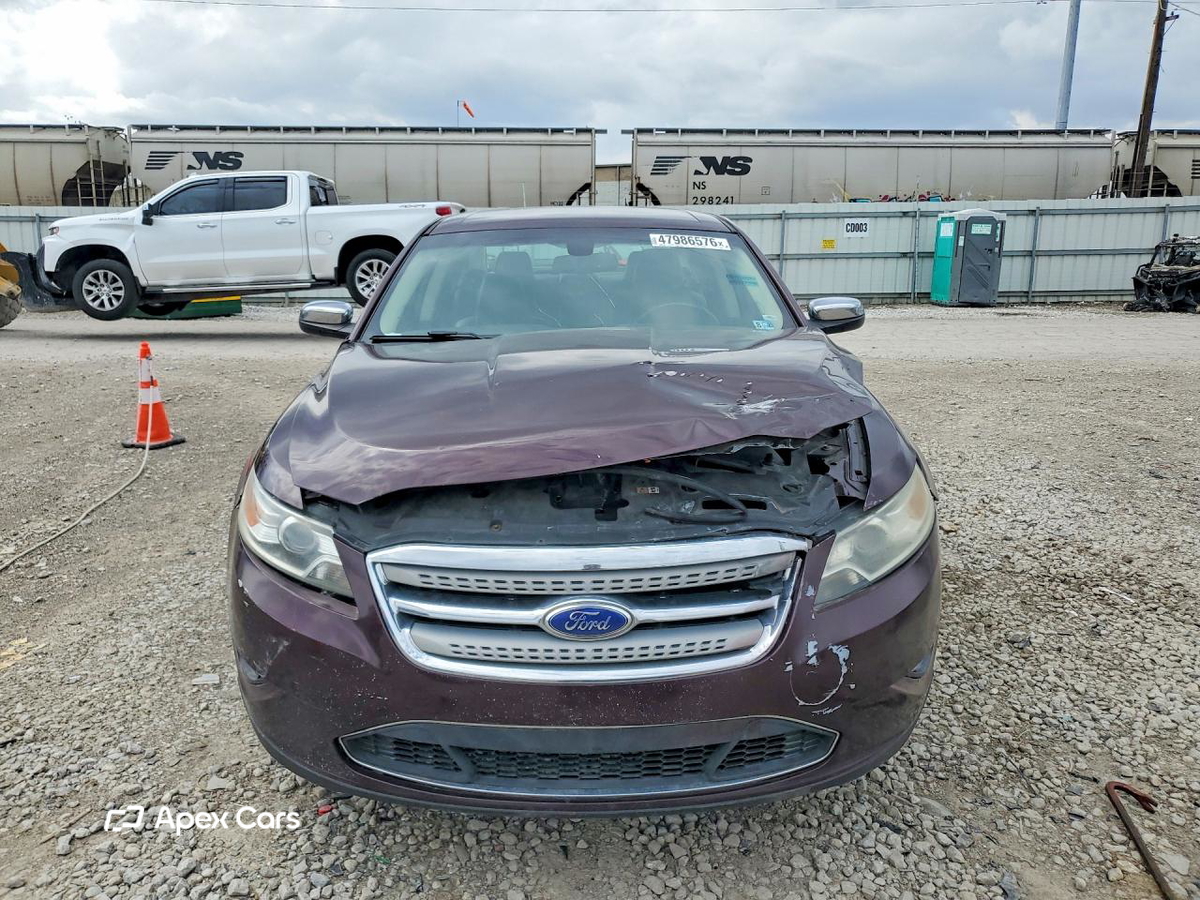 Ford Taurus 2011