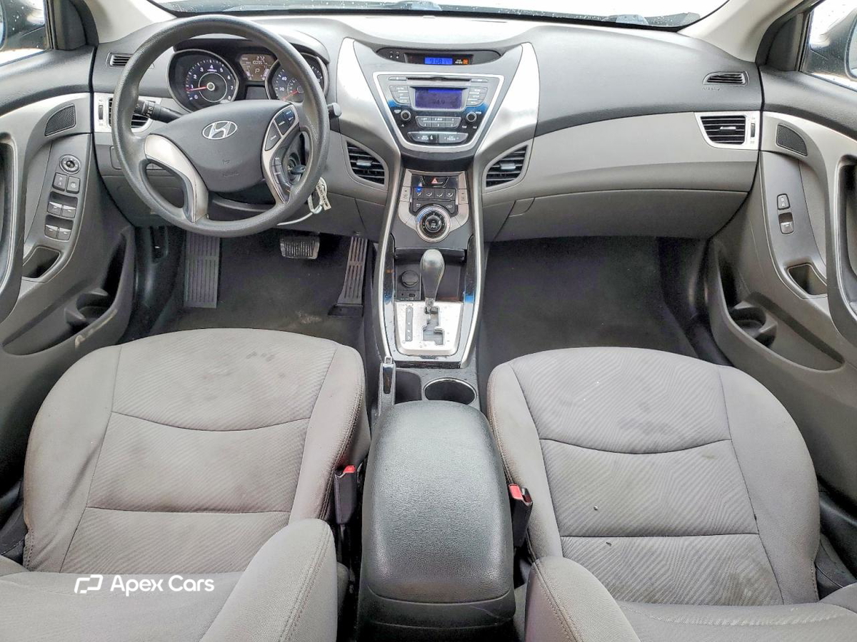 Hyundai Elantra 2013