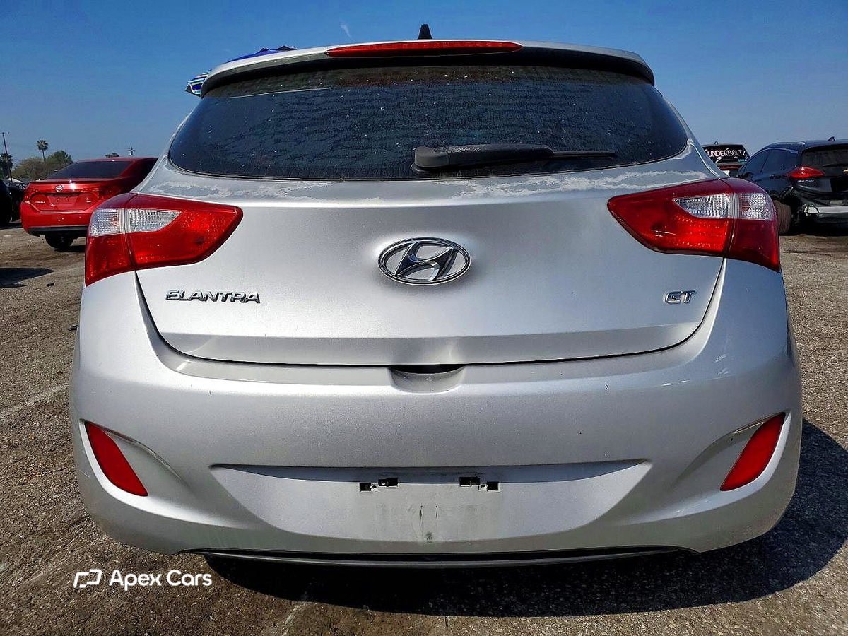 Hyundai Elantra 2013