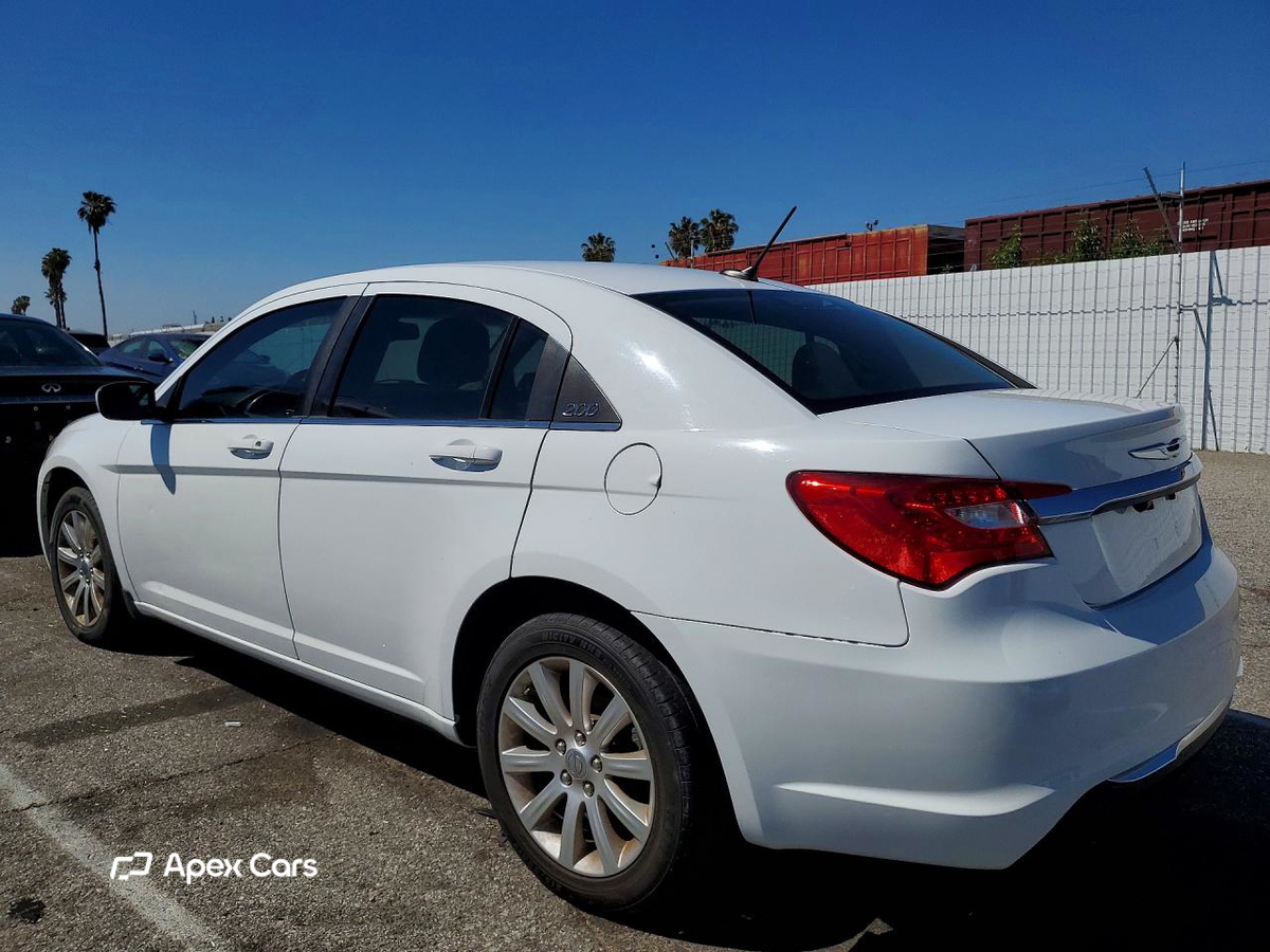 Chrysler 200 2013