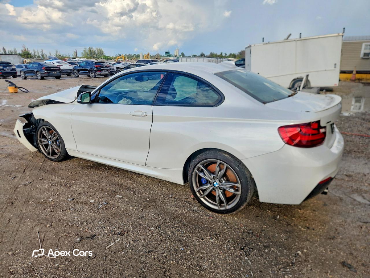BMW M2 2016