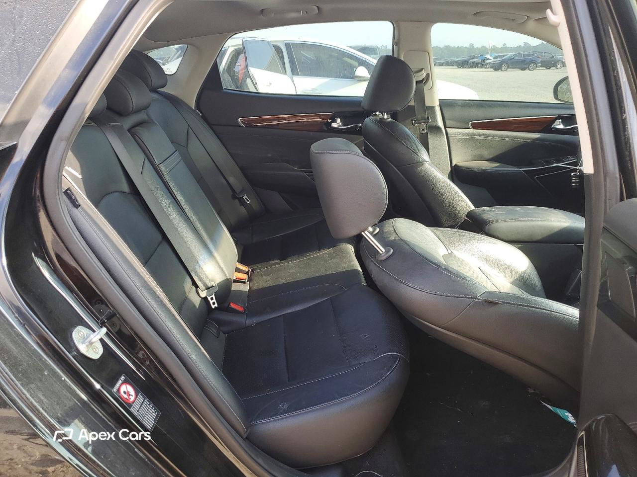 Kia Cadenza 2017
