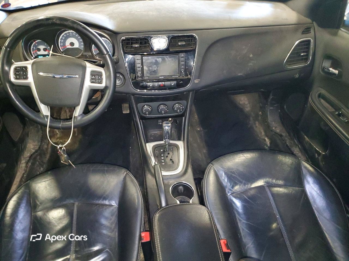 Chrysler 200 2012