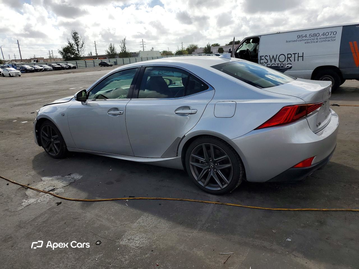 Lexus IS 2017