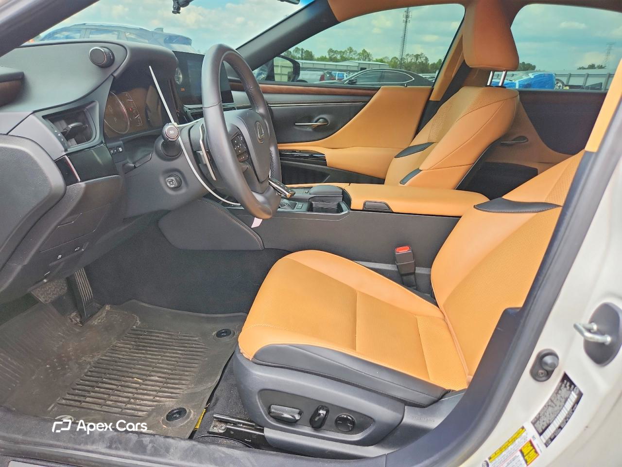 Lexus ES 2022