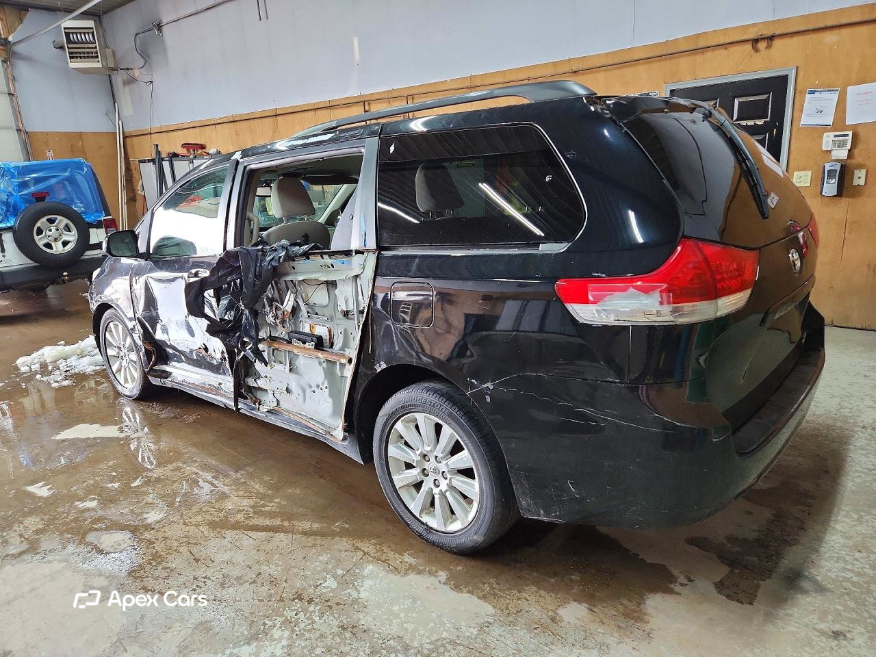 Toyota Sienna 2012