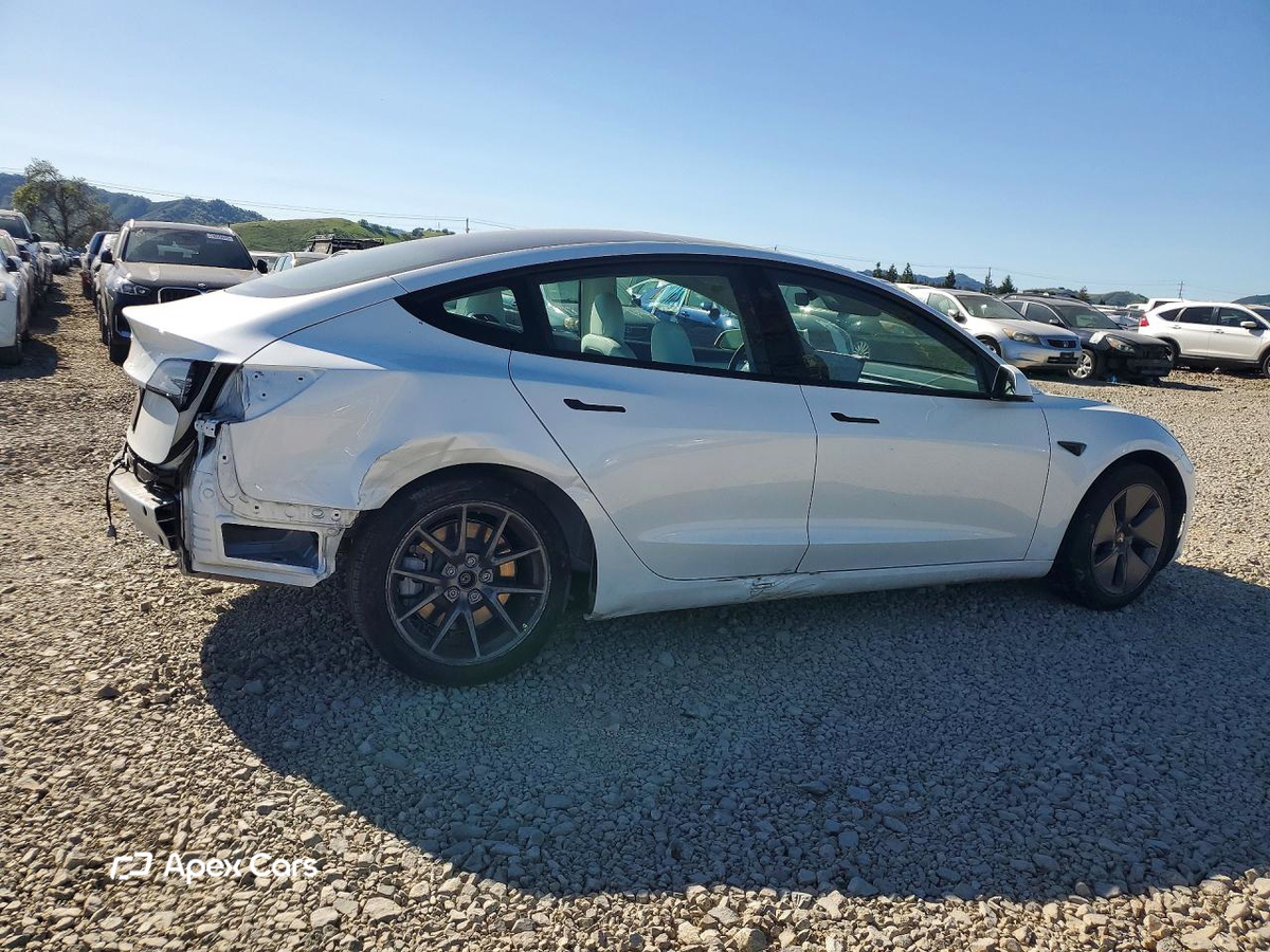 Tesla Model 3 2022