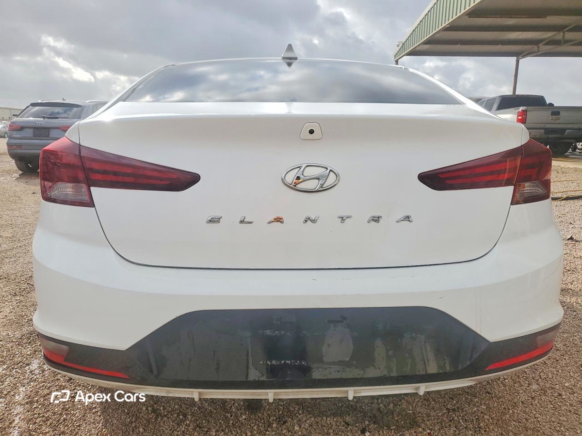 Hyundai Elantra 2020