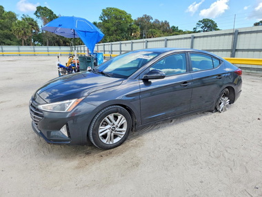 Hyundai Elantra 2020 - Image 1 of 12