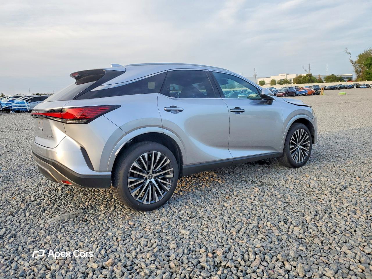 Lexus RX 2025