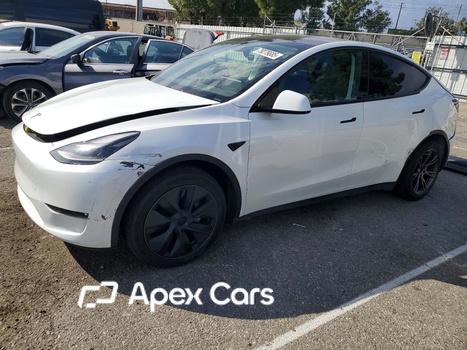 Tesla Model Y 2025 - Zdjęcie 1 z 12