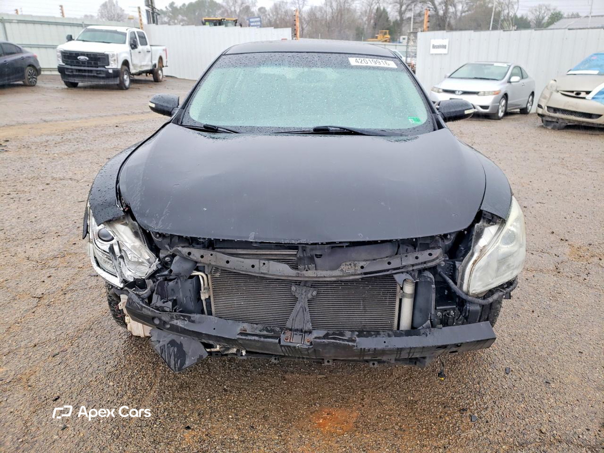 Nissan Maxima 2012