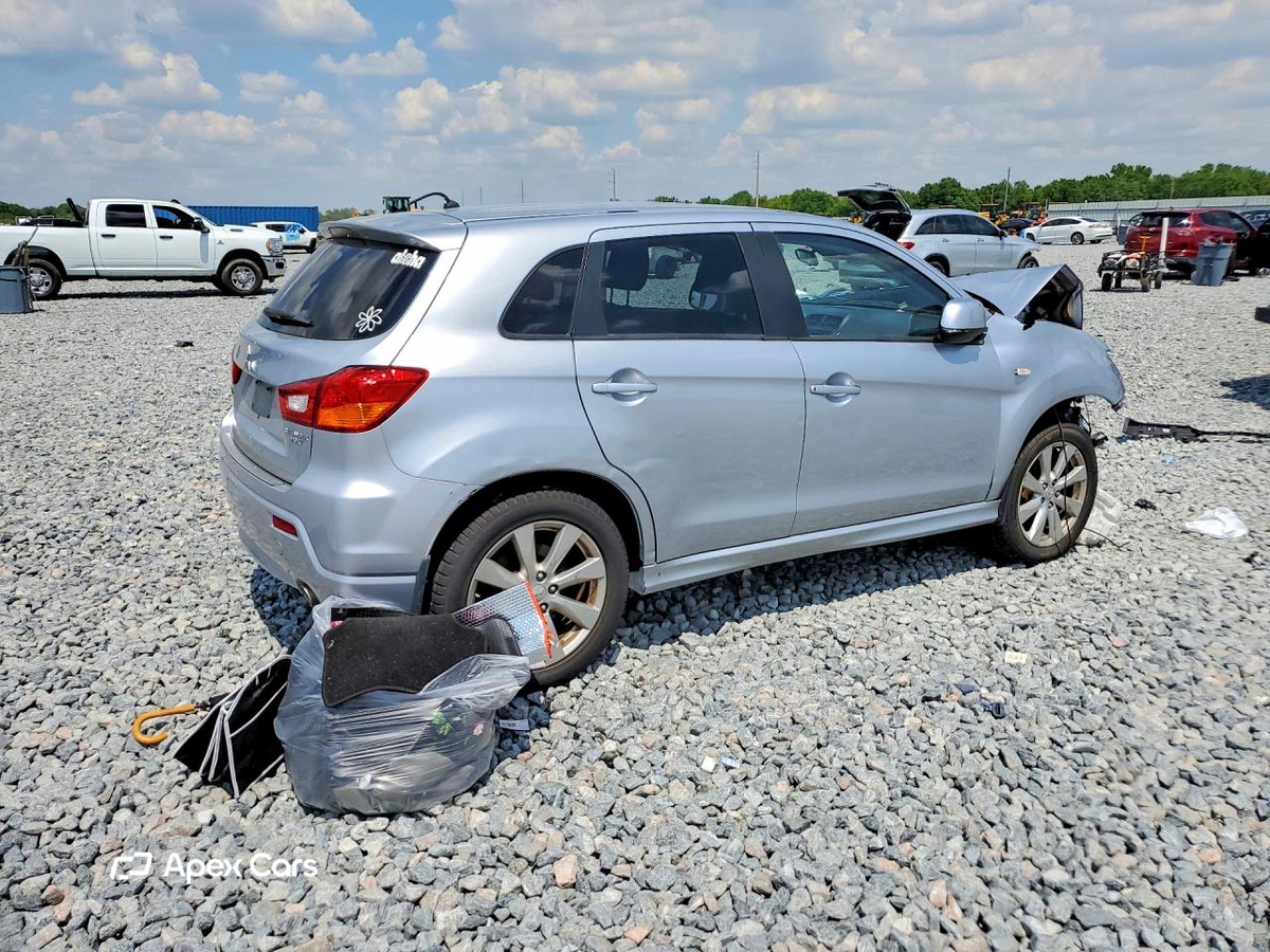 Mitsubishi Outlander 2012