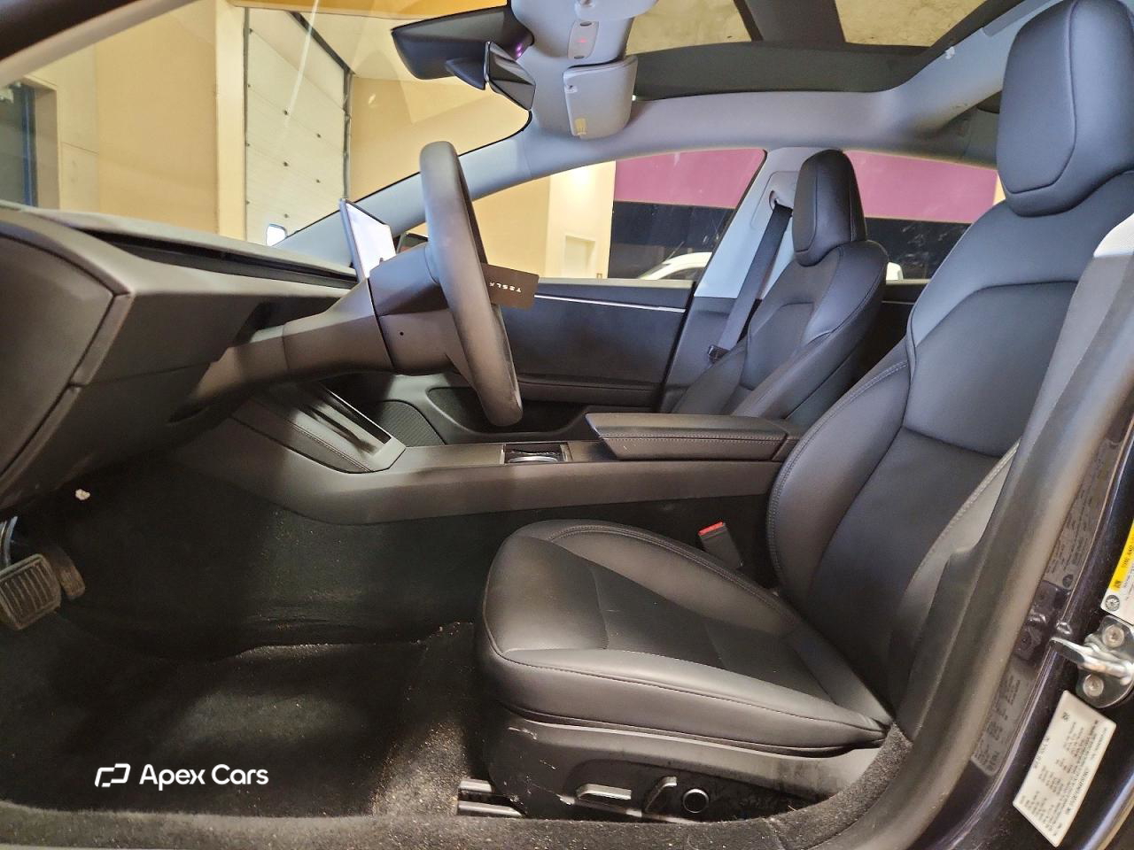 Tesla Model 3 2025
