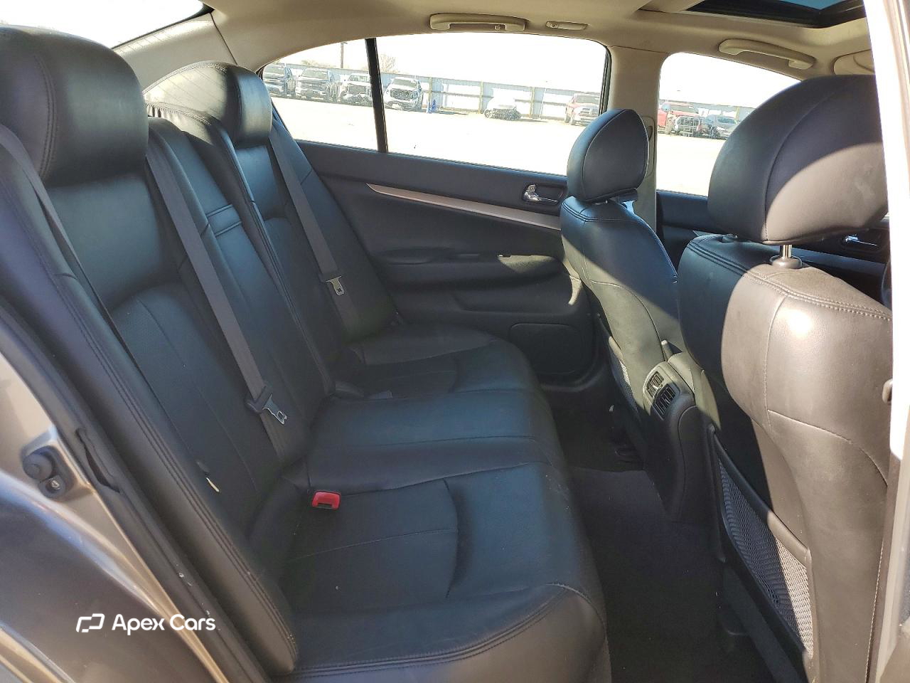 Infiniti G 2010