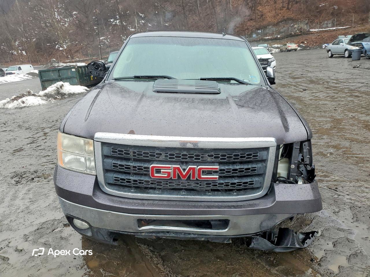 GMC Sierra 2011