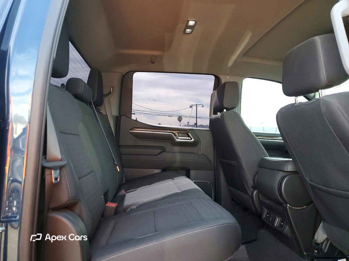 Chevrolet Silverado 2023