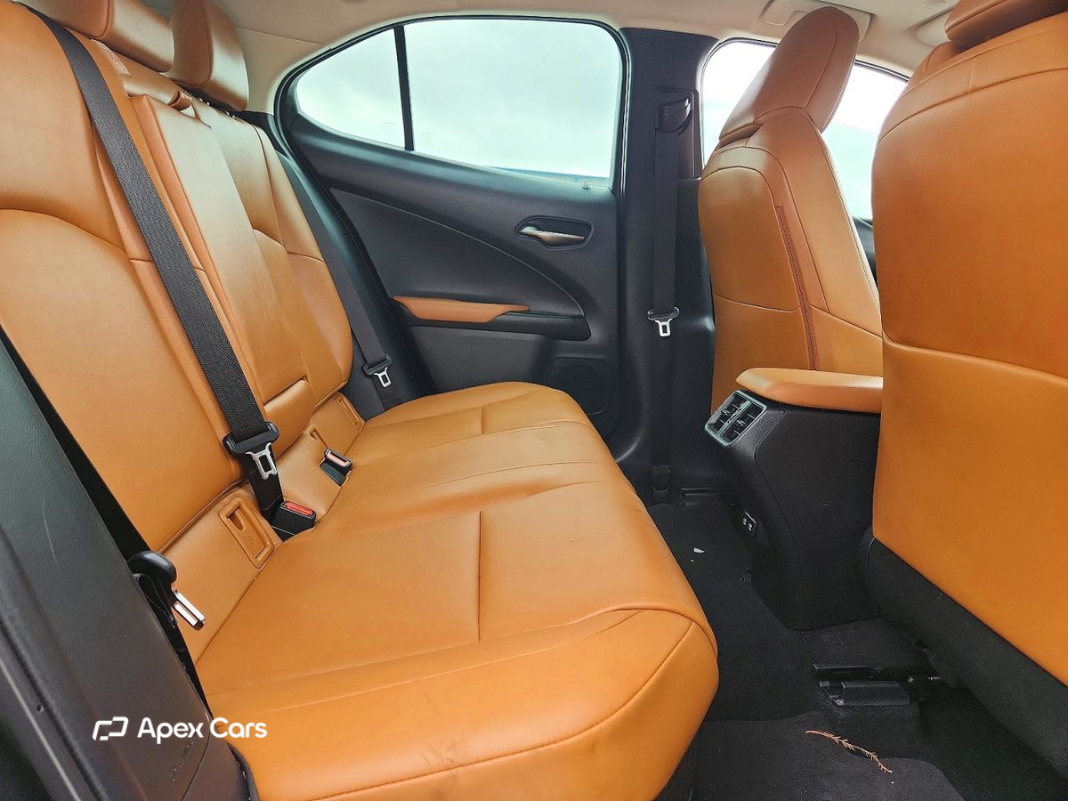 Lexus UX 2020