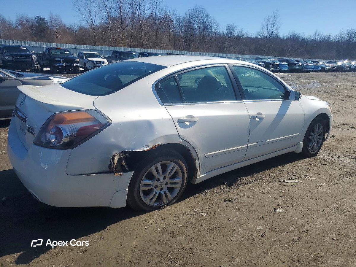 Nissan Altima 2011