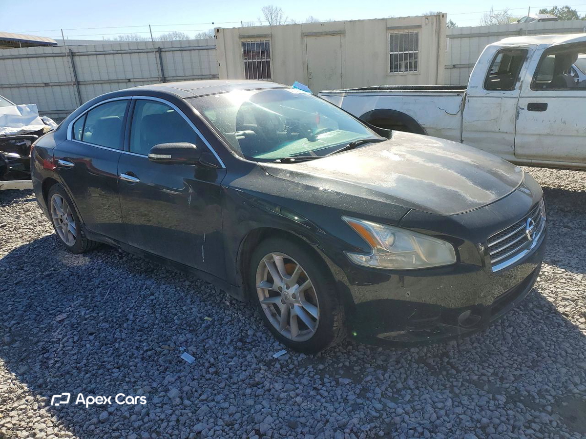 Nissan Maxima 2011