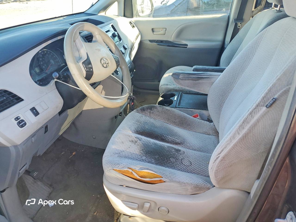 Toyota Sienna 2012