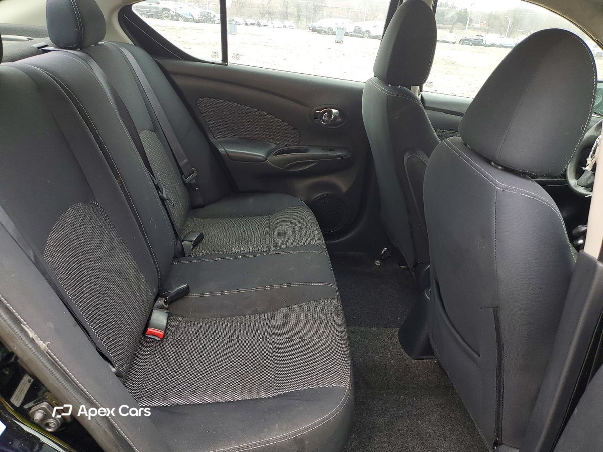 Nissan Versa 2016
