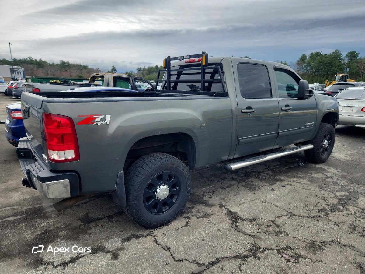 GMC Sierra 2011