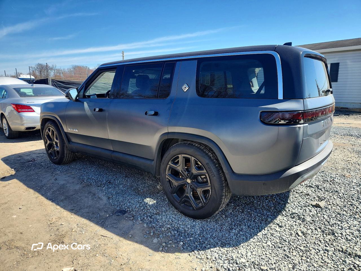 Rivian R1S 2024