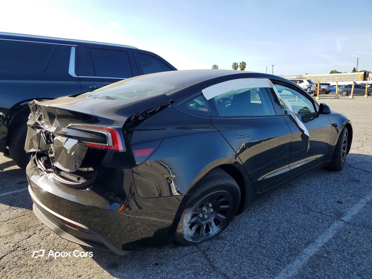 Tesla Model 3 2025