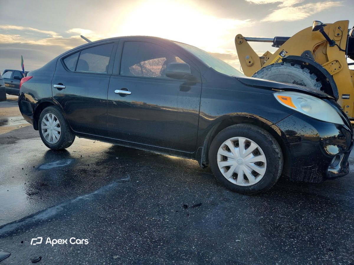 Nissan Versa 2012