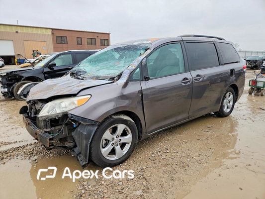 Toyota Sienna 2011 - Image 1 of 15