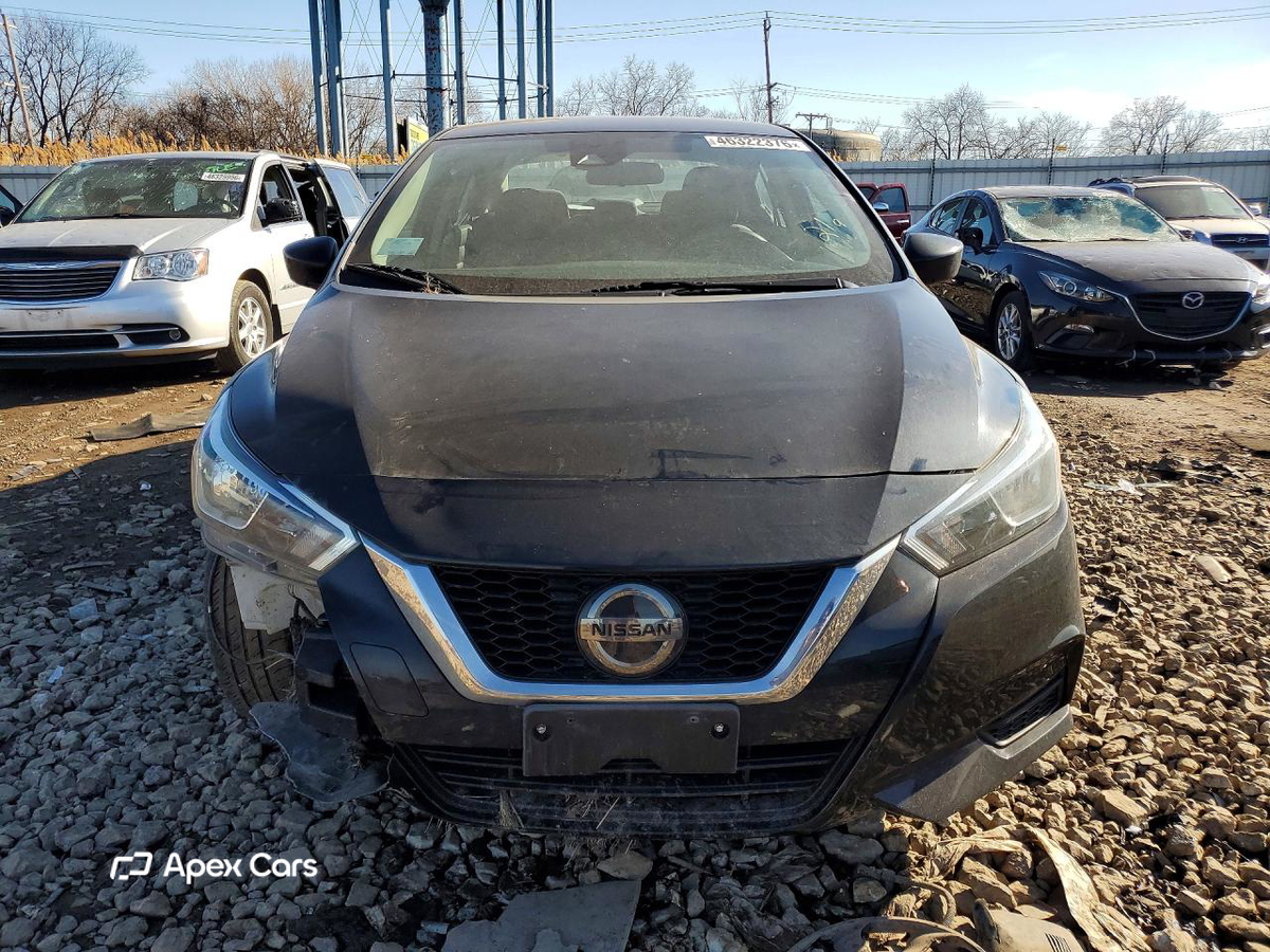 Nissan Versa 2021