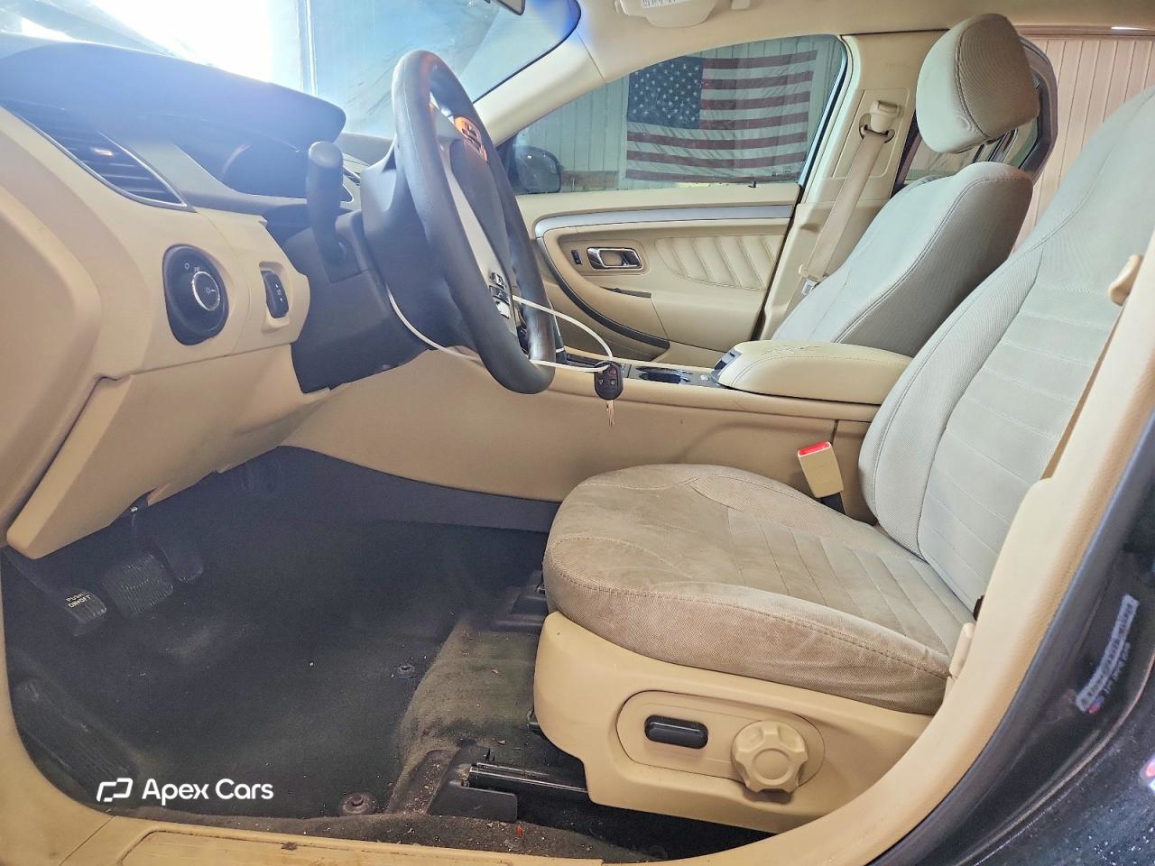 Ford Taurus 2016