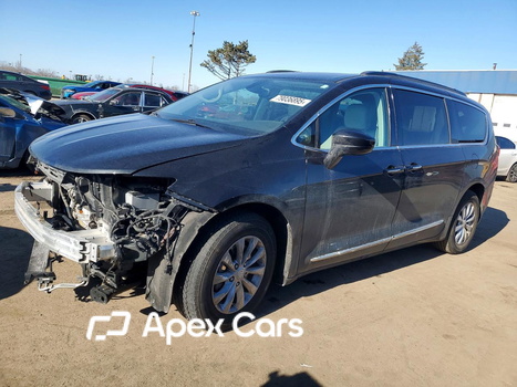 Chrysler Pacifica 2017 - Image 1 of 12