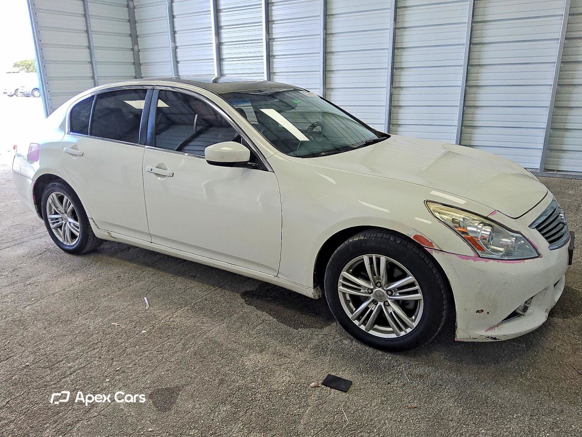 Infiniti G 2013