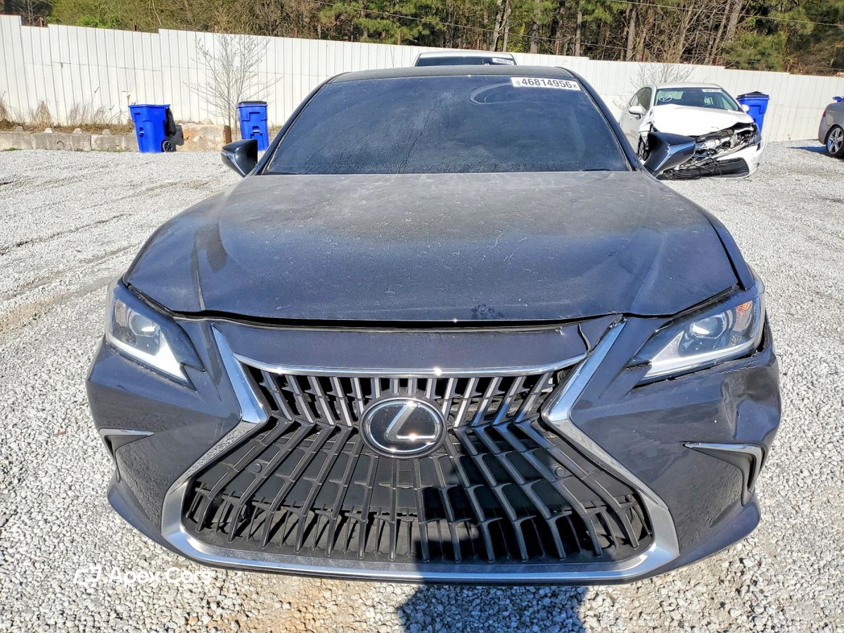 Lexus ES 2025