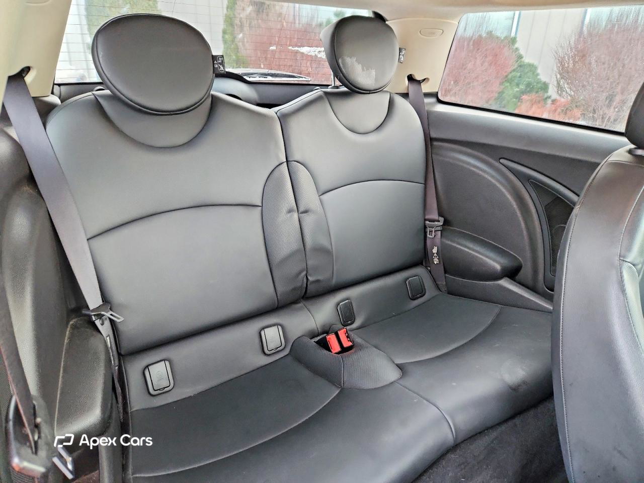 MINI Cooper 2011