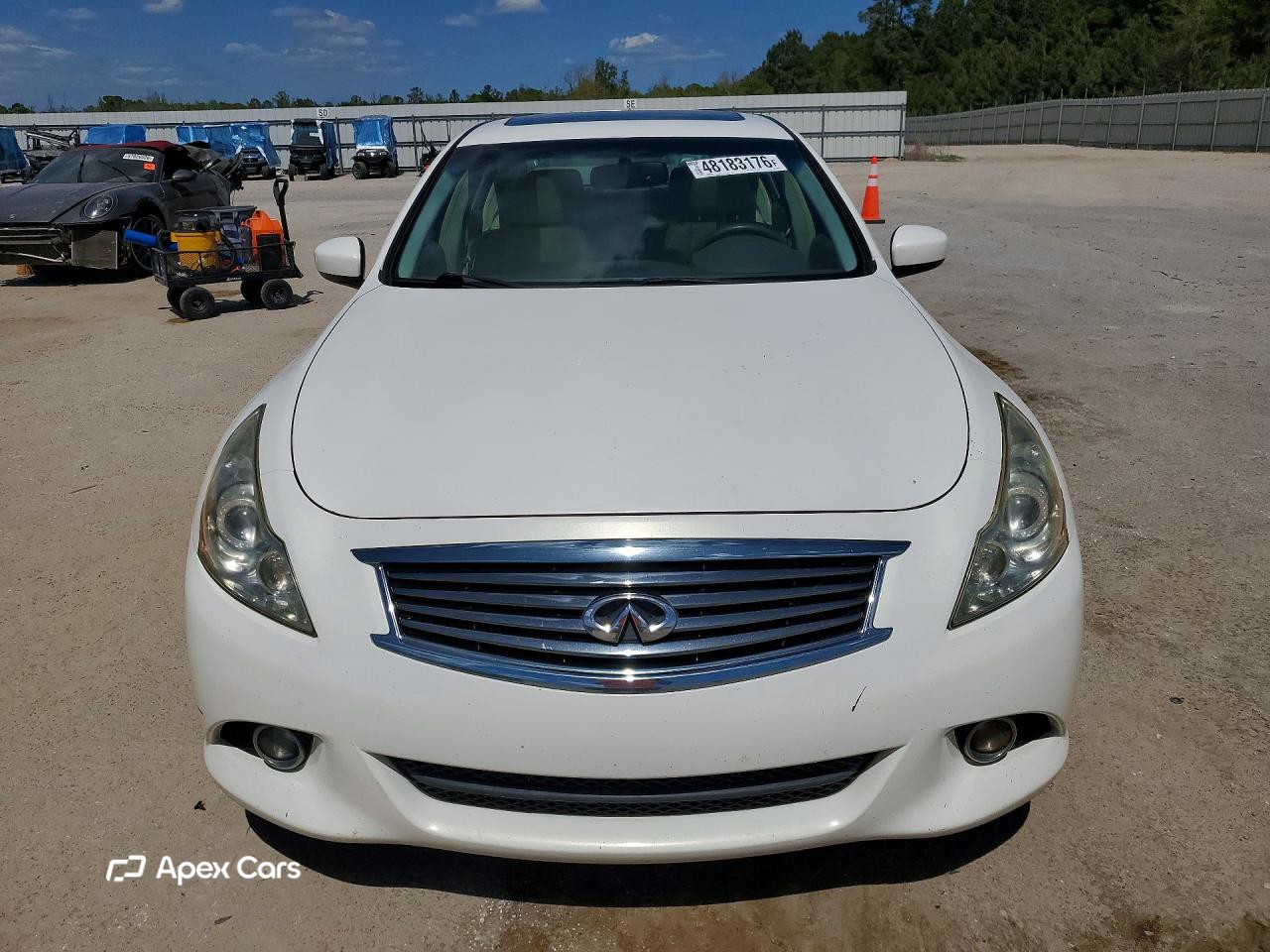 Infiniti G 2011