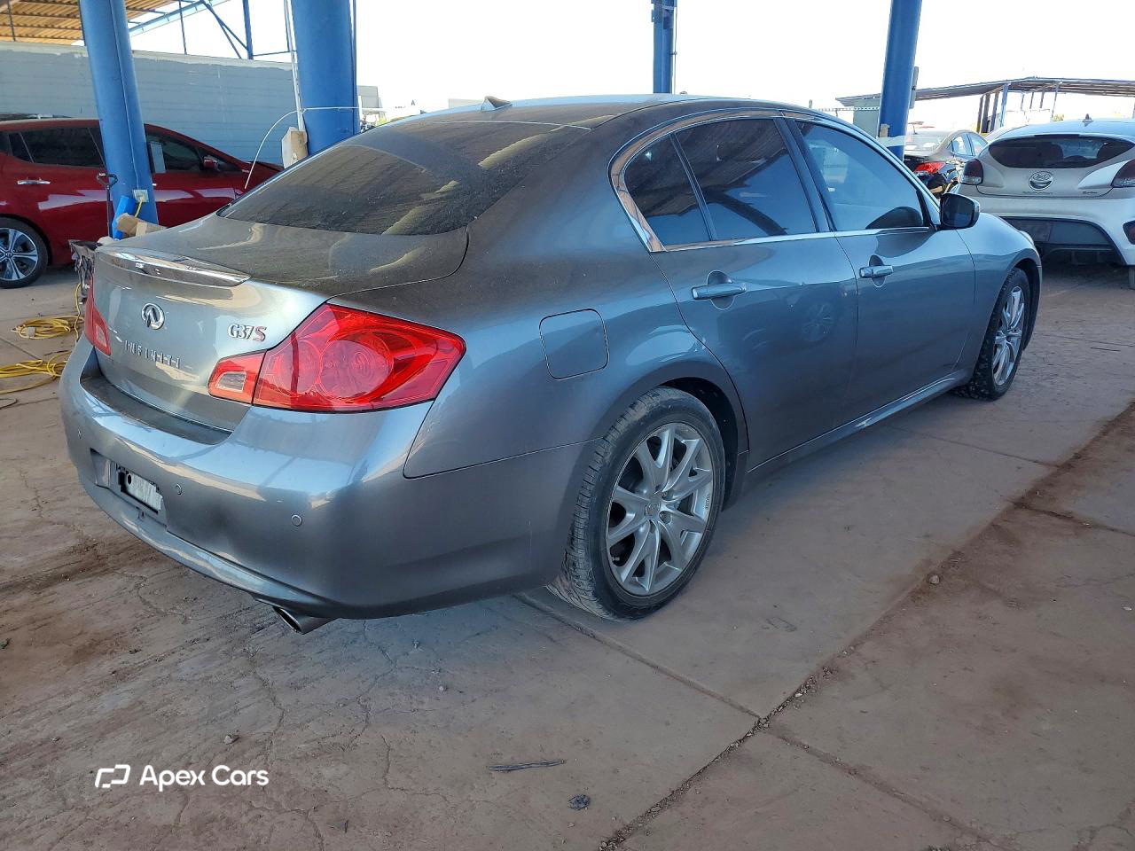 Infiniti G 2011