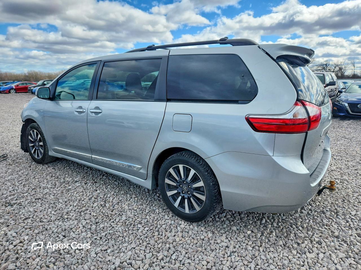 Toyota Sienna 2019