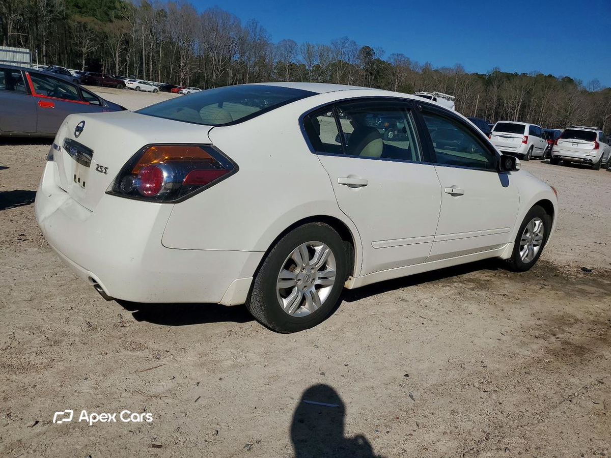 Nissan Altima 2012