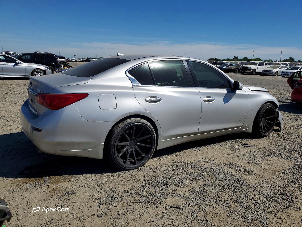 Infiniti Q50 2015