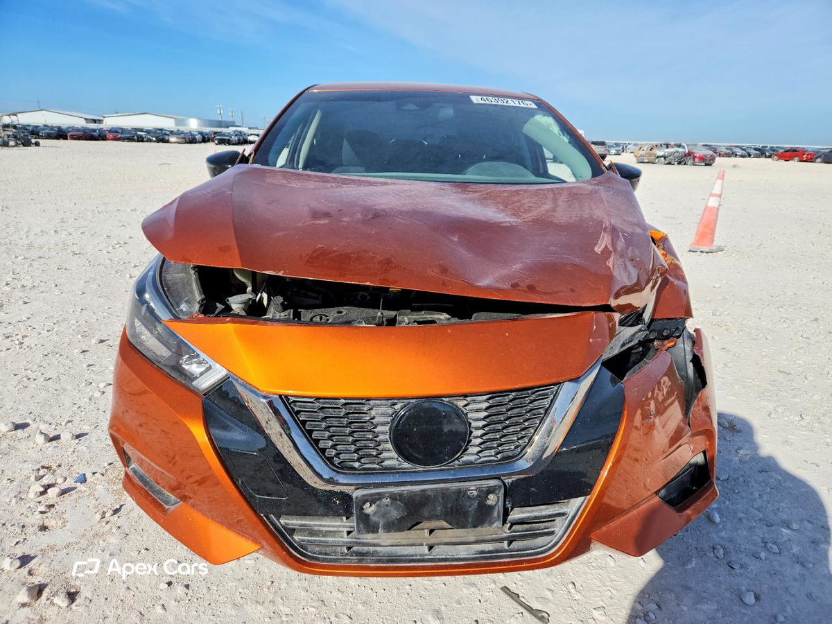 Nissan Versa 2021