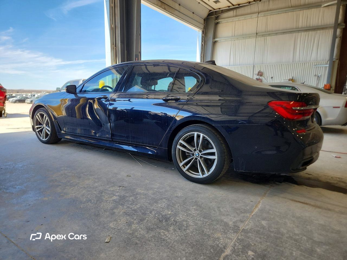 BMW Series 7 2016