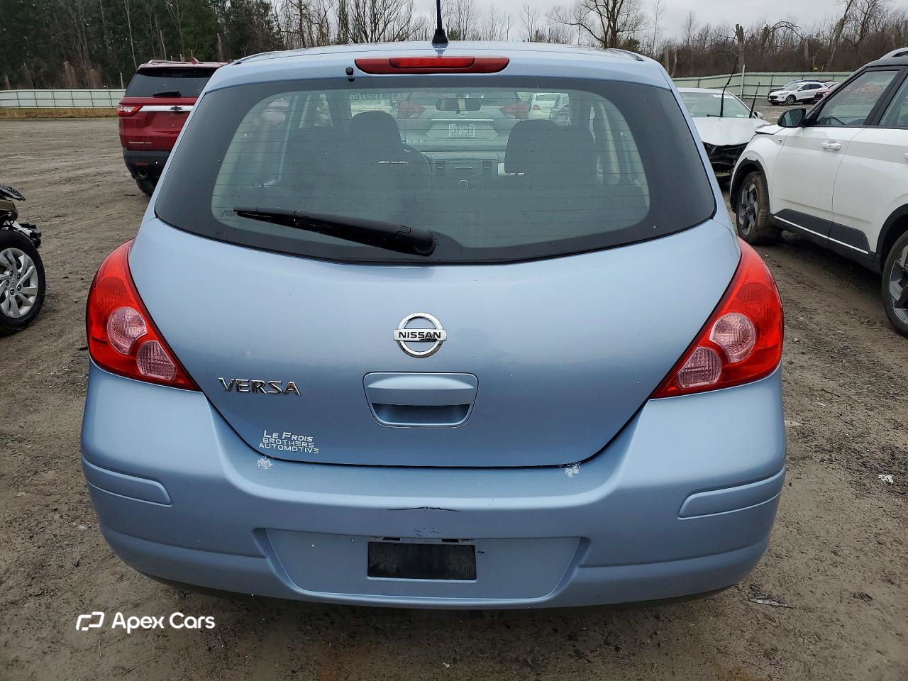 Nissan Versa 2011