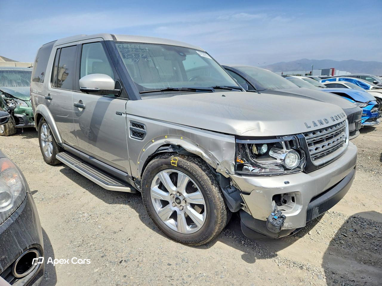 Land Rover LR4 2015